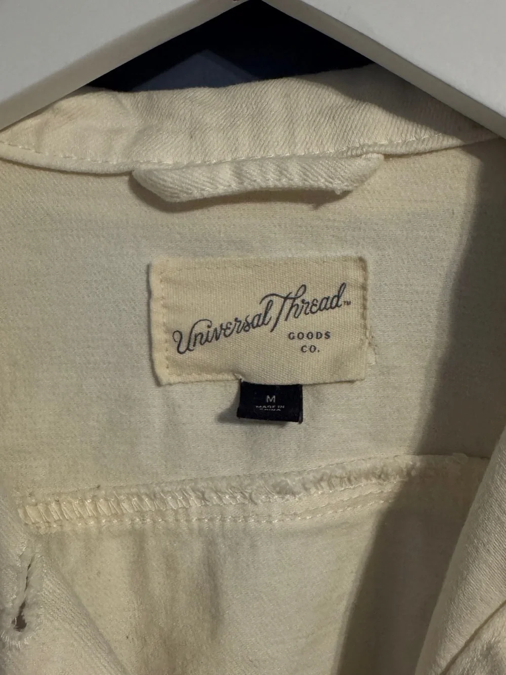 Universal Thread White Denim Jacket Medium Stretch Cotton Trucker Jacket